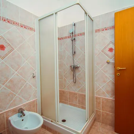 Natalia Stinjan- Private Pool Retreat Vila