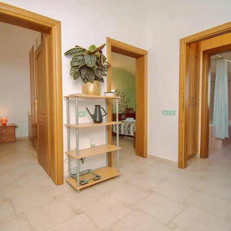 Natalia Stinjan- Private Pool Retreat Vila Pula