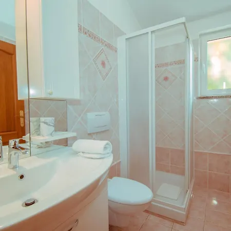 Vila Natalia Stinjan- Private Pool Retreat *