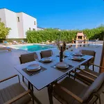 Natalia Stinjan- Private Pool Retreat Pula