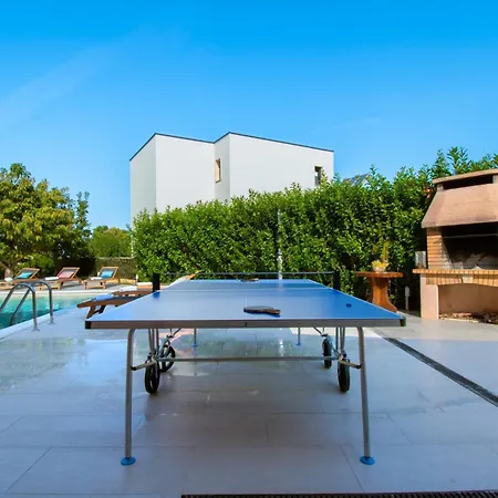 Natalia štinjan- Private Pool Retreat Pola
