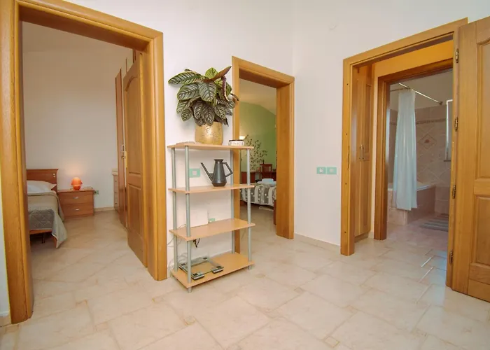 Natalia štinjan- Private Pool Retreat Villa Pola